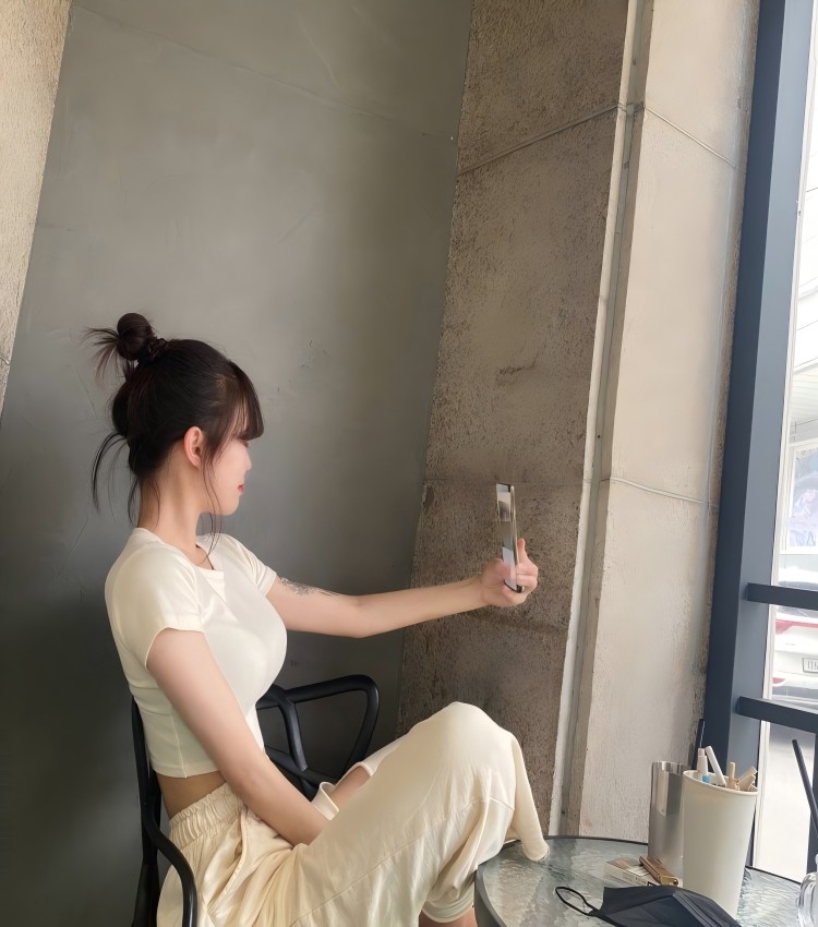 儿子双飞妈妈和女儿的小说,中文字幕高清